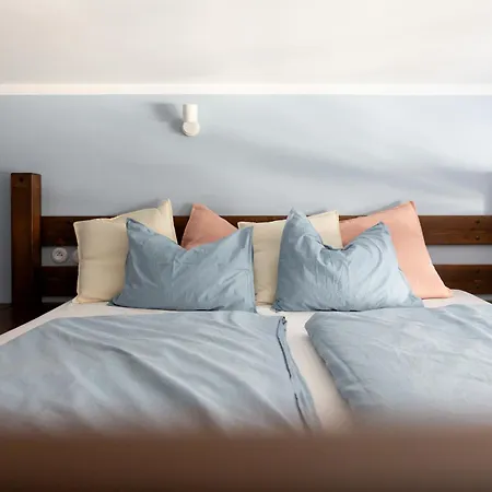 Appartement Evergreen - Design & Spacious Old Town With Ac, 1,5 Bath, Family-friendly