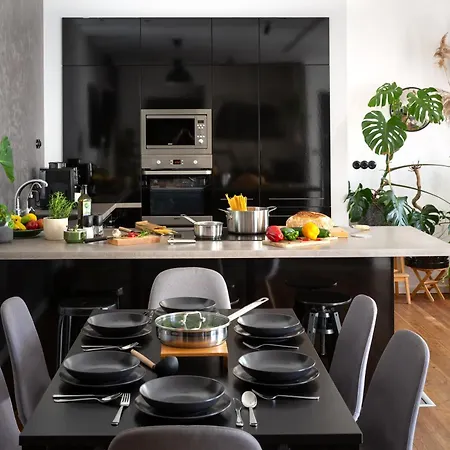 Evergreen - Stylish & Spacious Old Town Apartment With Ac, 1,5 Bath, Family-Friendly