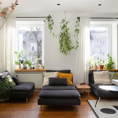Evergreen - Stylish & Spacious Old Town Apartment With Ac, 1,5 Bath, Family-Friendly Apartment