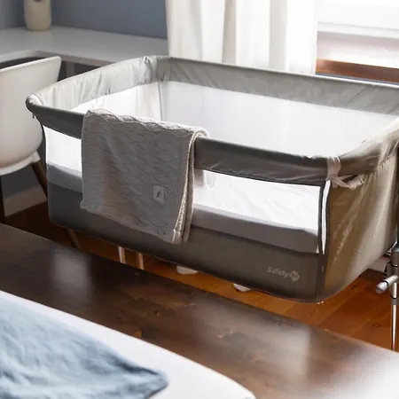 Evergreen - Design & Spacious Old Town With Ac, 1,5 Bath, Family-friendly Bratysława